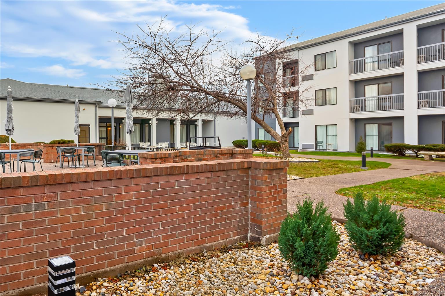 Spark by Hilton Bettendorf Quad Cities Image