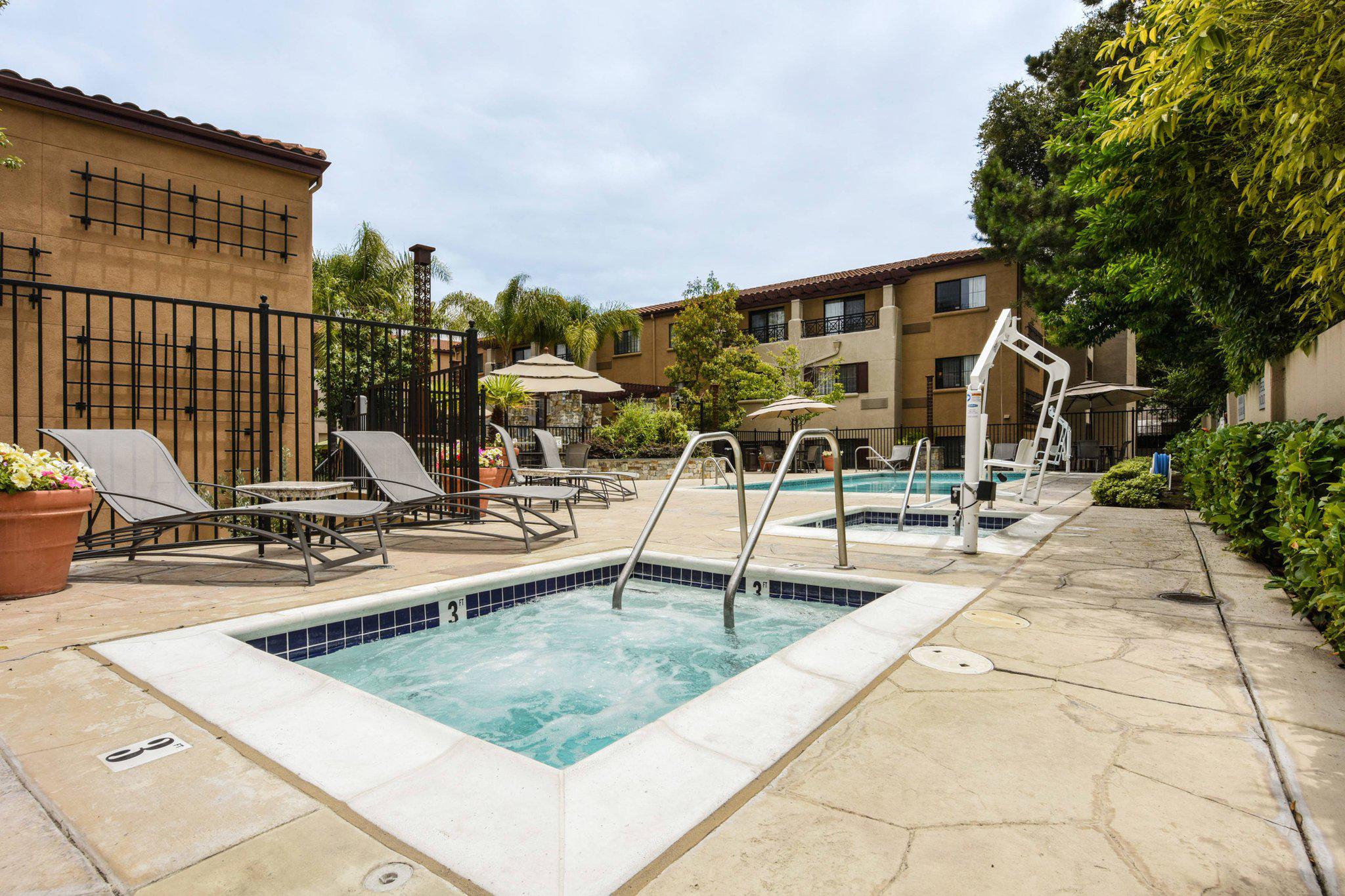 Courtyard by Marriott Palo Alto Los Altos Photo