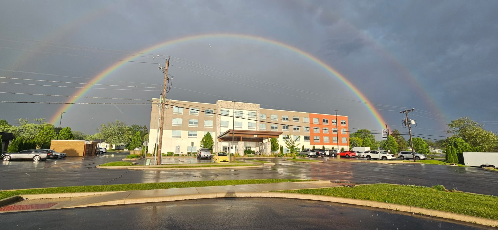 Holiday Inn Express & Suites Marion by IHG Image