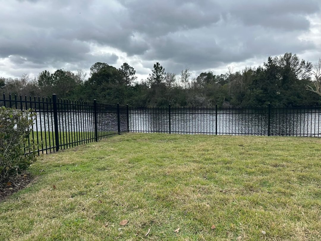 Top Rail Fence Pompano Beach Image