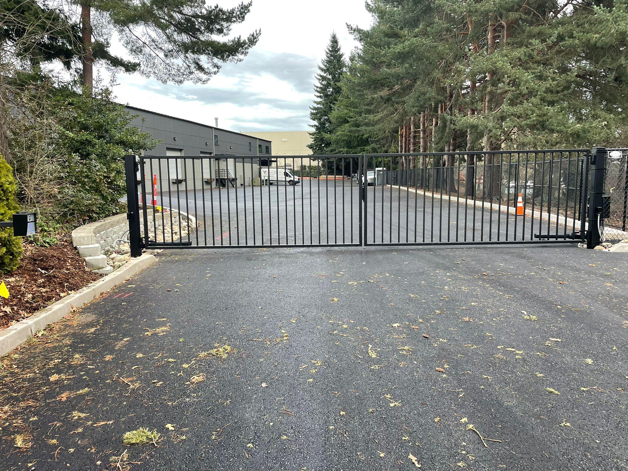 PNW Gate and Fence Image