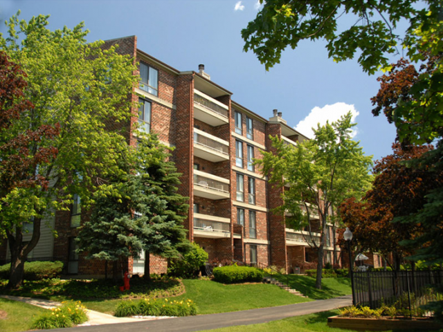 Lake+House Apartments Photo