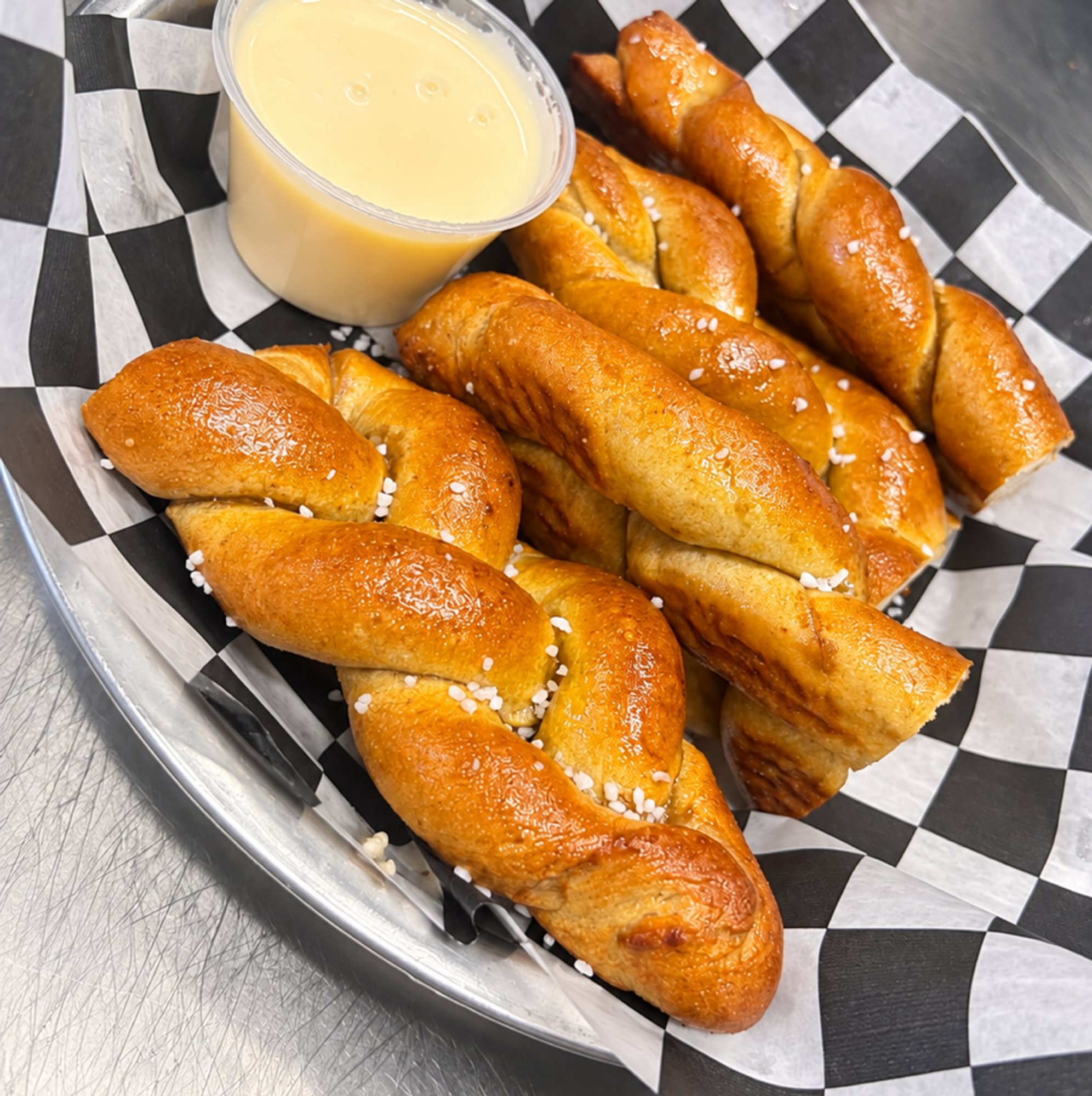 Pretzel Sticks W\Queso