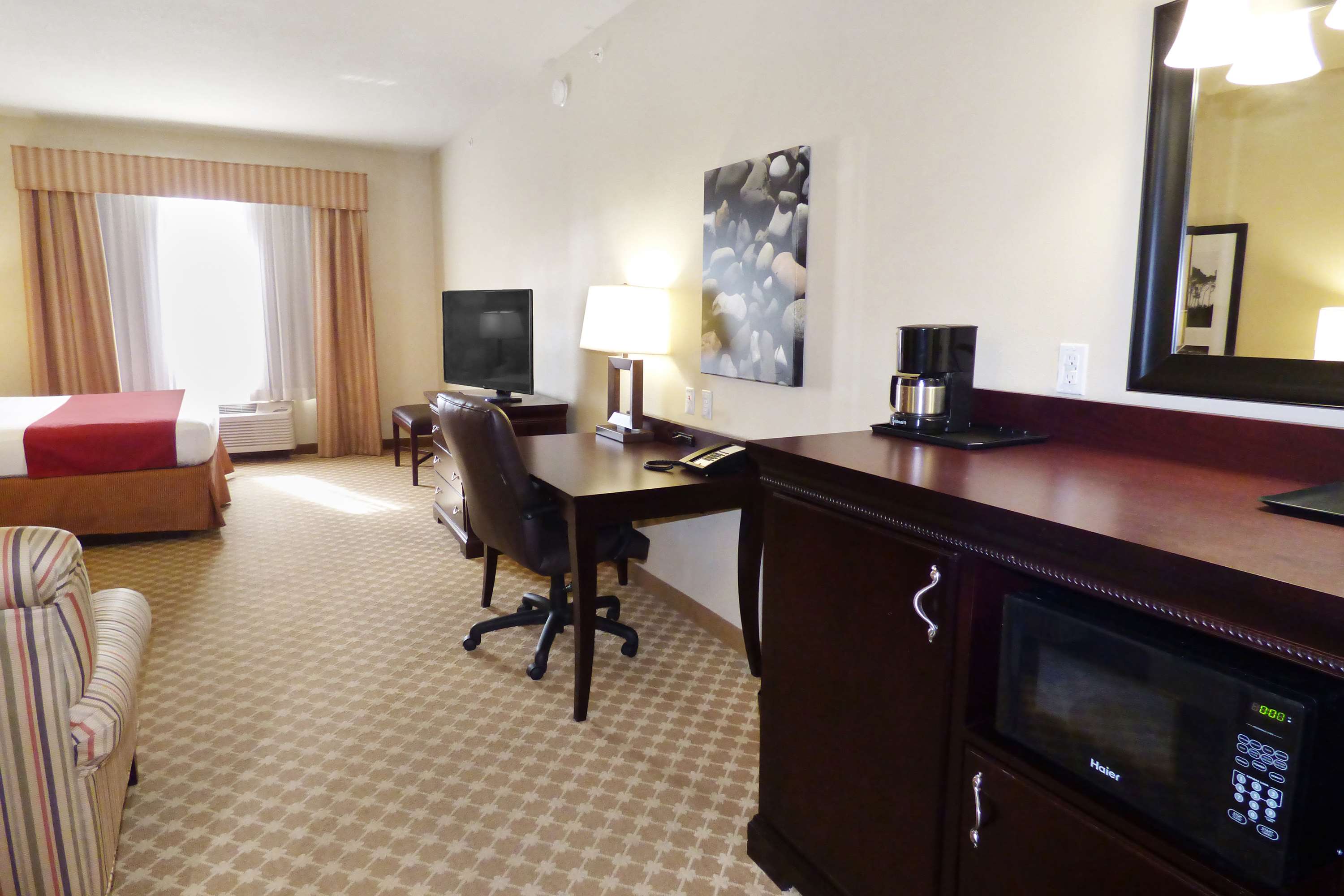 Country Inn & Suites by Radisson, Port Orange-Daytona, FL Photo