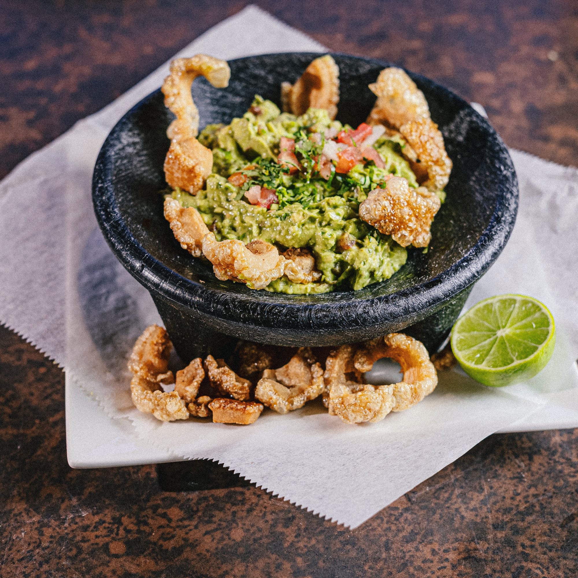 Guacamole con Chicharrón
