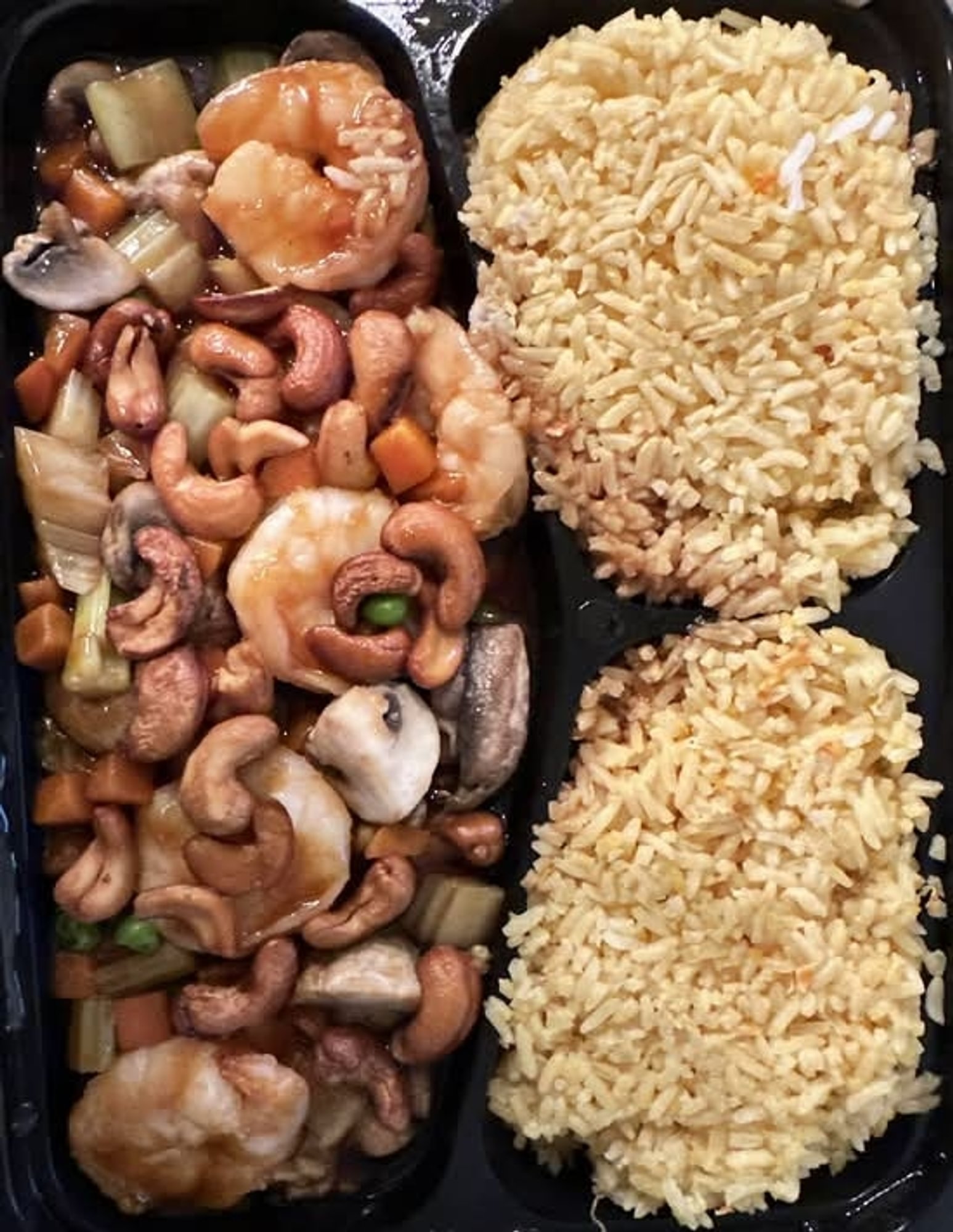 24. Shrimp with Cashew Nuts (Dinner Special)