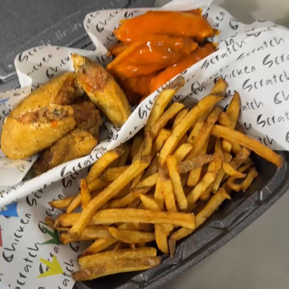 8 Piece Wing Combo (UP TO 2 Flavors)