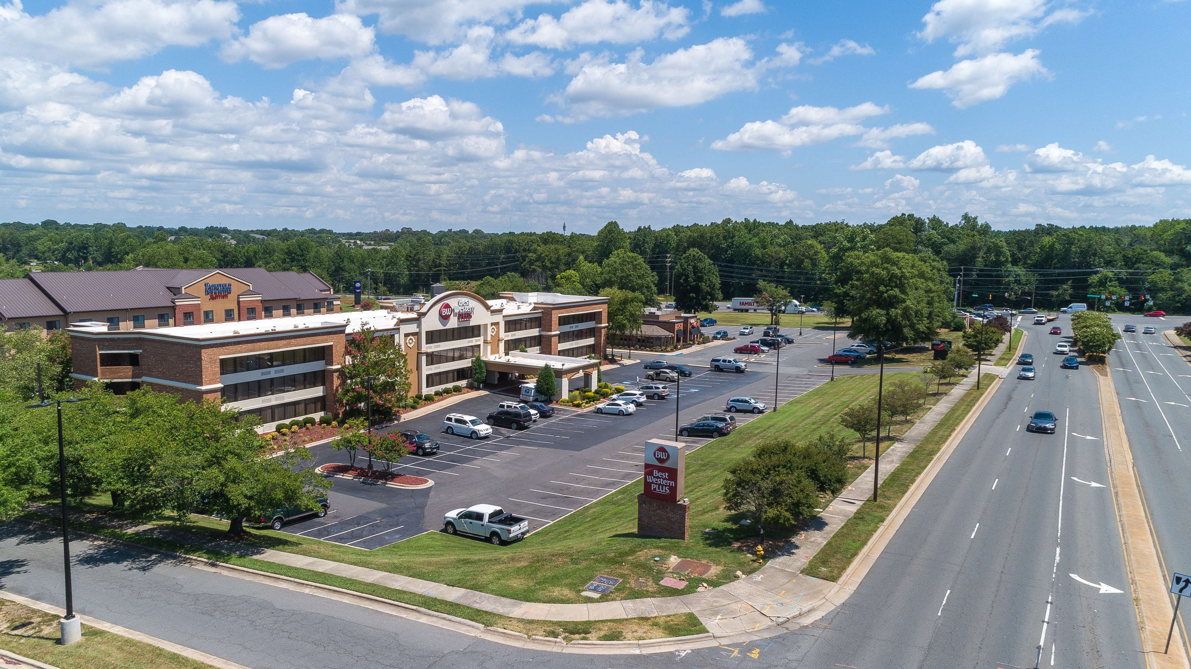 Best Western Plus Charlotte/Matthews Hotel Photo