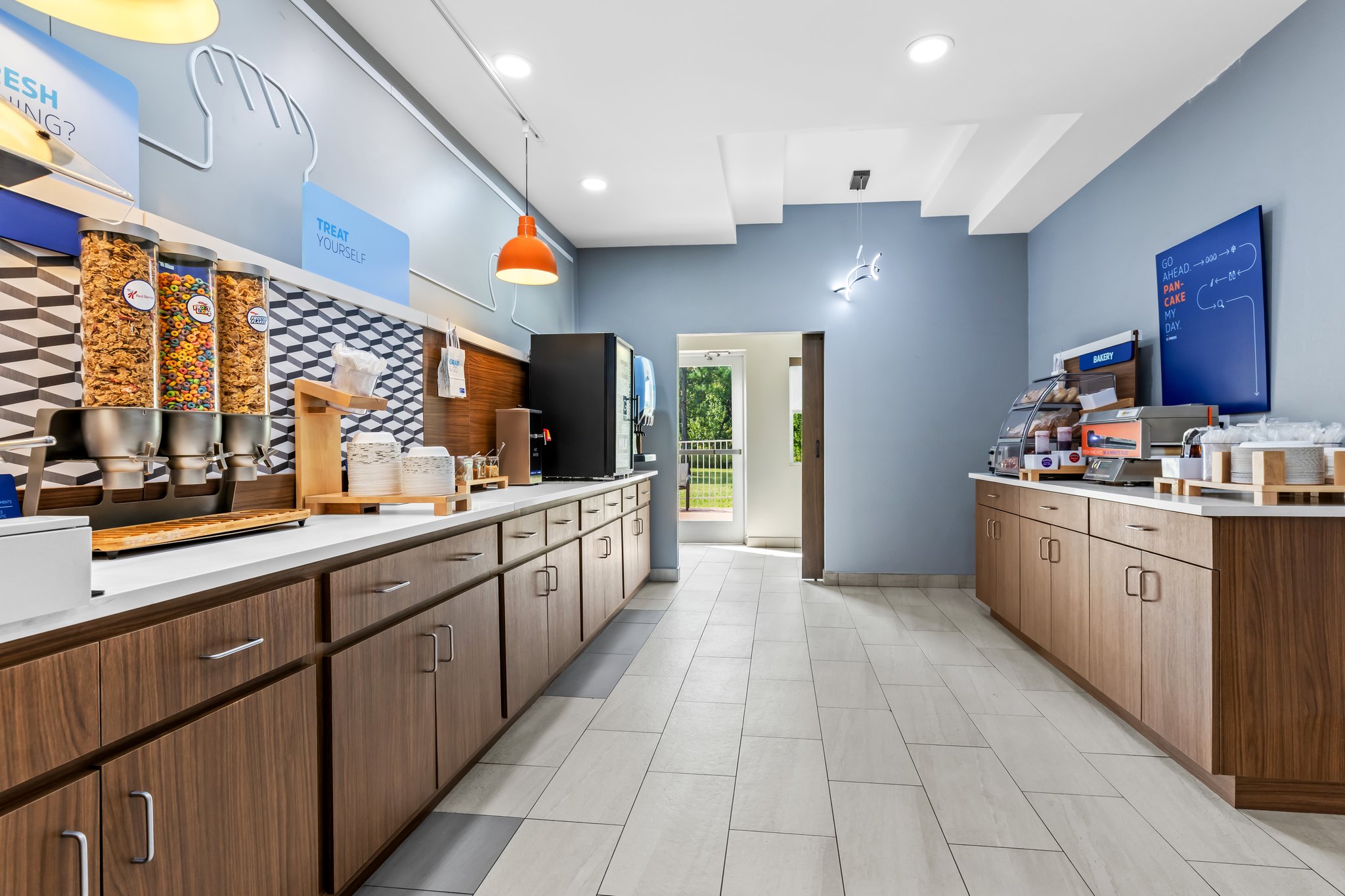 Holiday Inn Express & Suites Florence Northeast by IHG Image