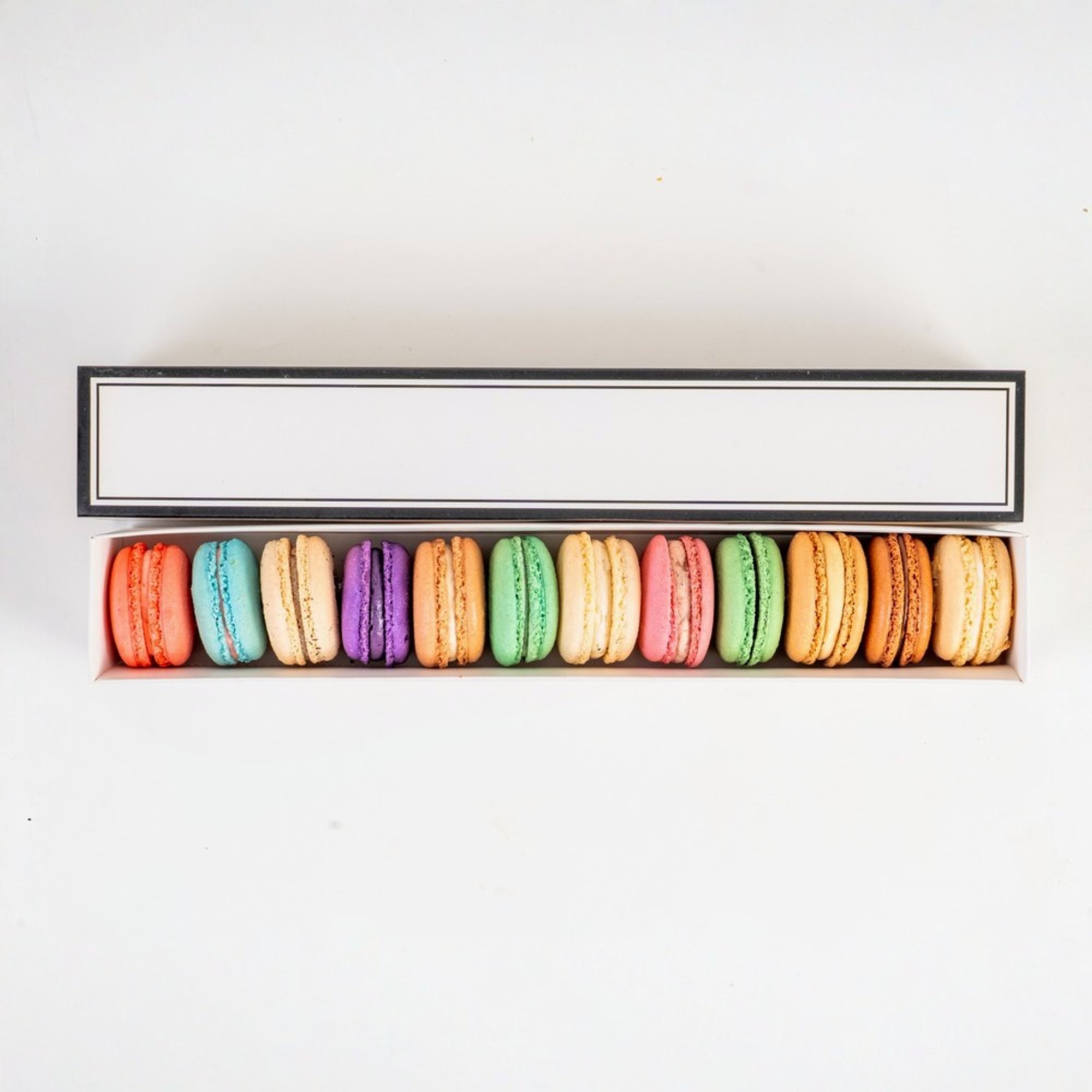 Box of 12 Macarons