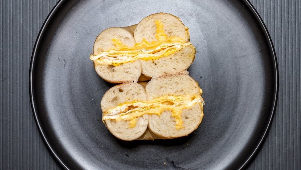 2 Eggs, Cheese