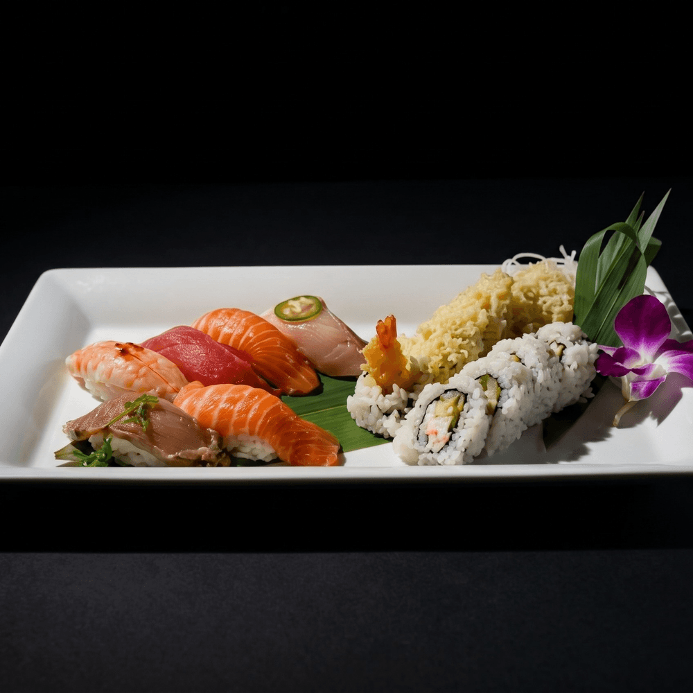 101-103. Sushi & Maki (4 Pieces CA Roll + 4 Pieces Crunch Roll)