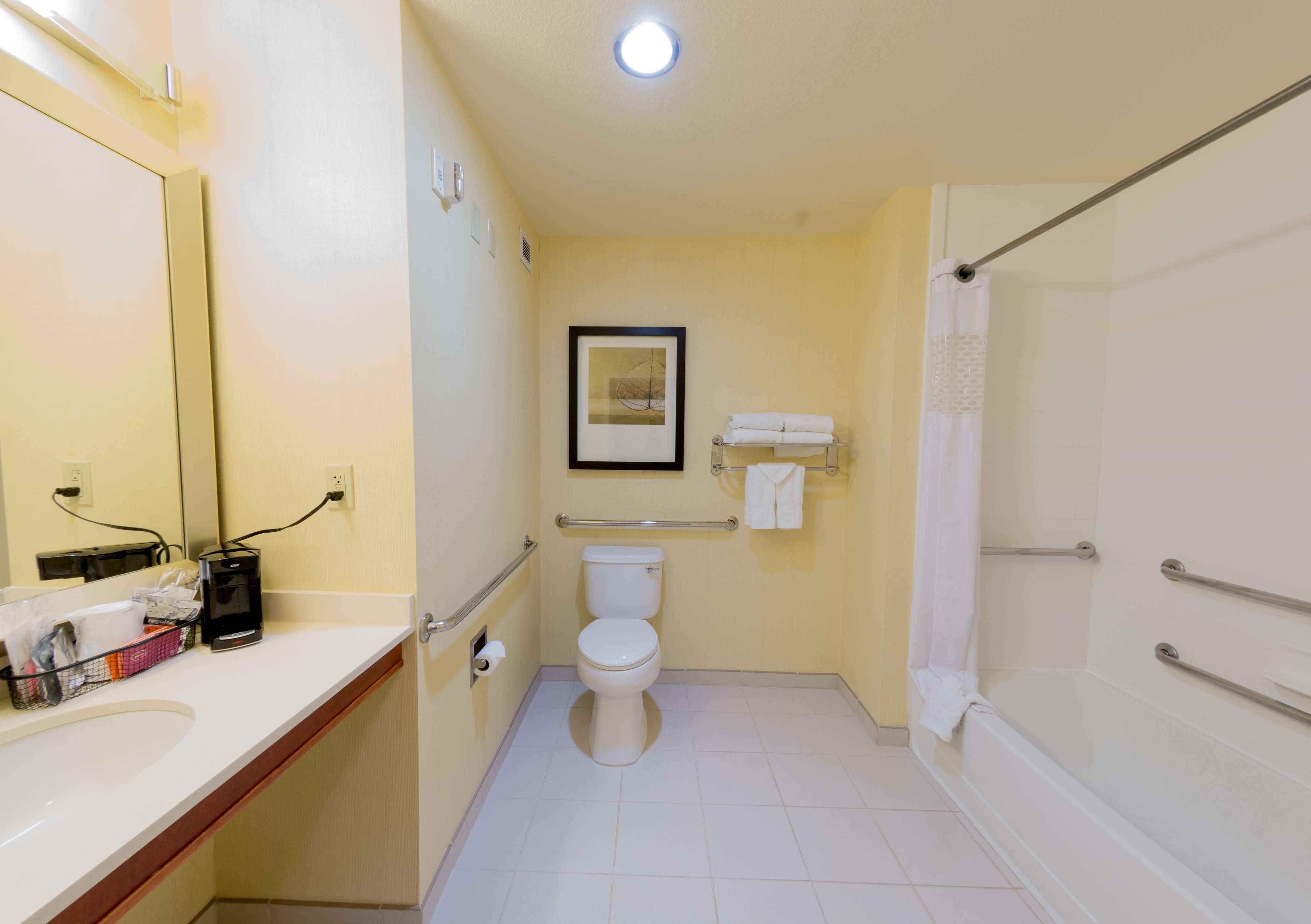 Hampton Inn & Suites Riverside/Corona East Photo