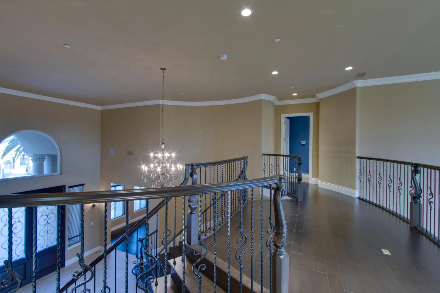 Peak Performance Realty Image