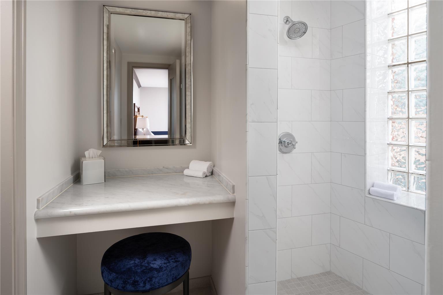 Hilton Orrington/Evanston Image