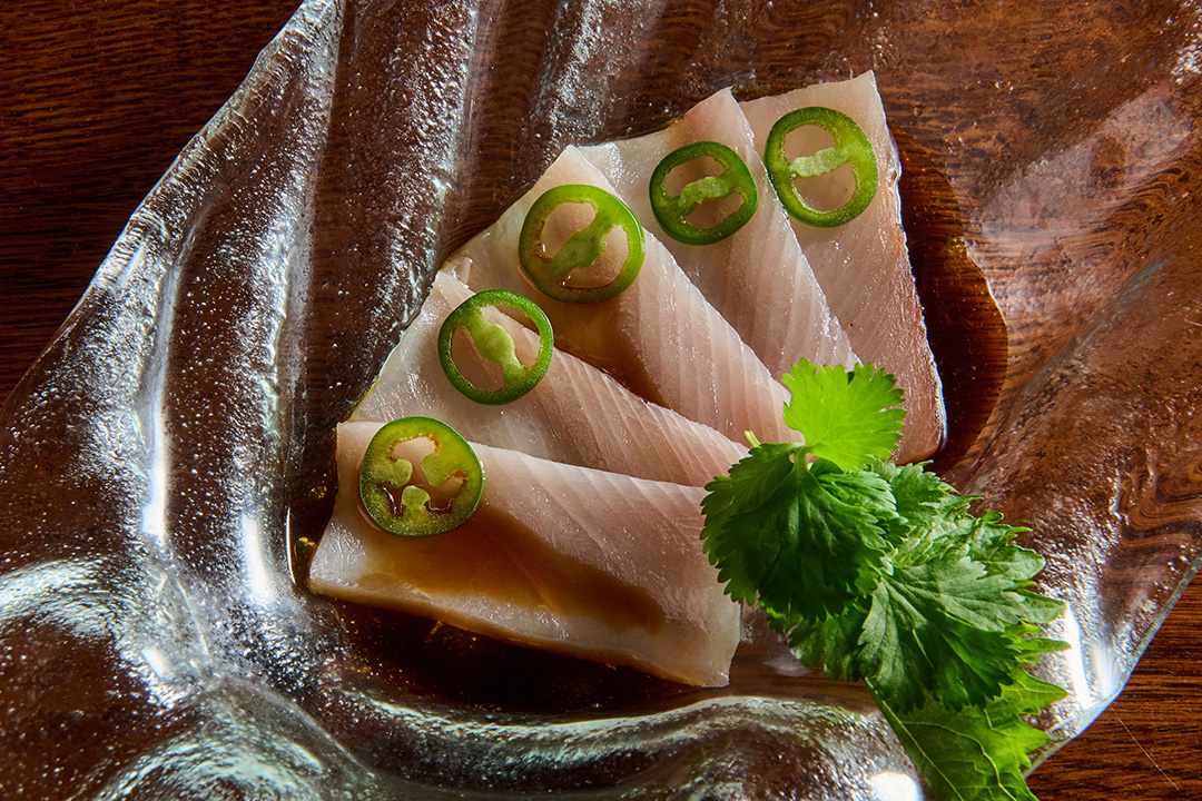 YELLOWTAIL SASHIMI *†