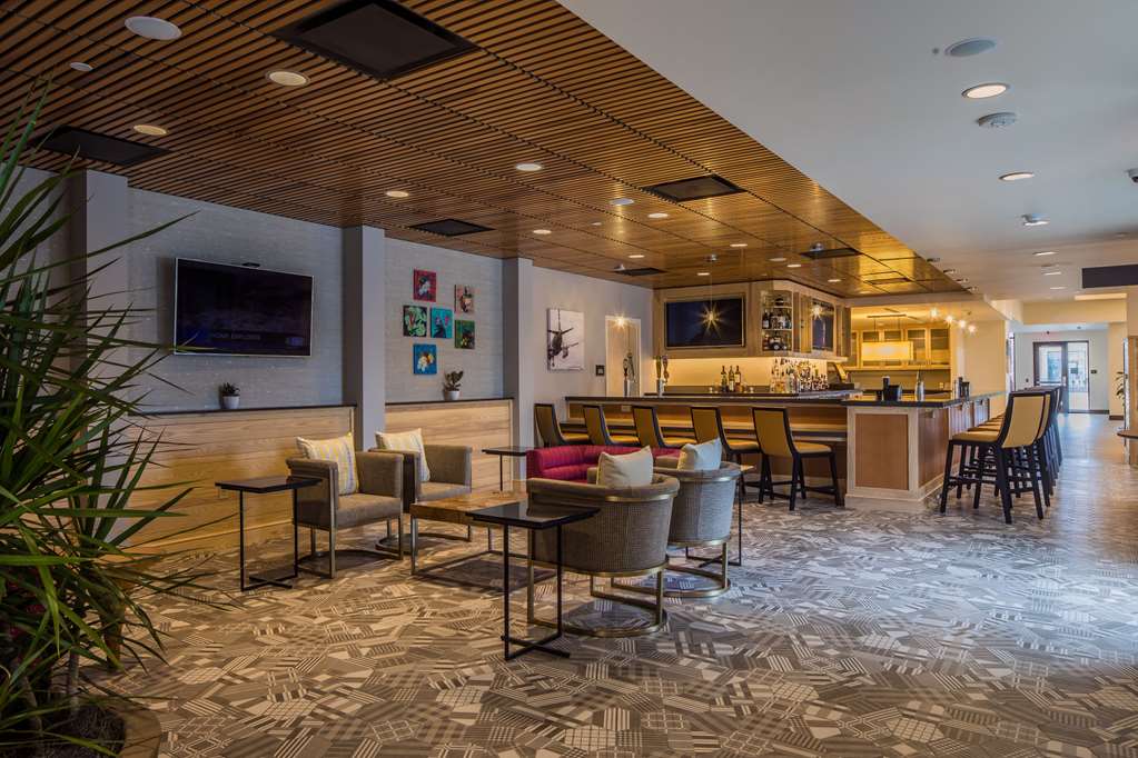 Hilton Garden Inn Pittsburgh Airport Image
