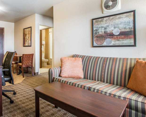 Images MainStay Suites St. Robert - Fort Leonard Wood