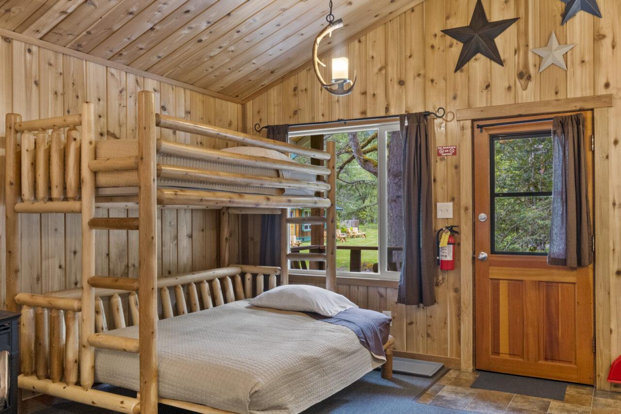 Stone Creek Lodge at Mt. Rainier Image