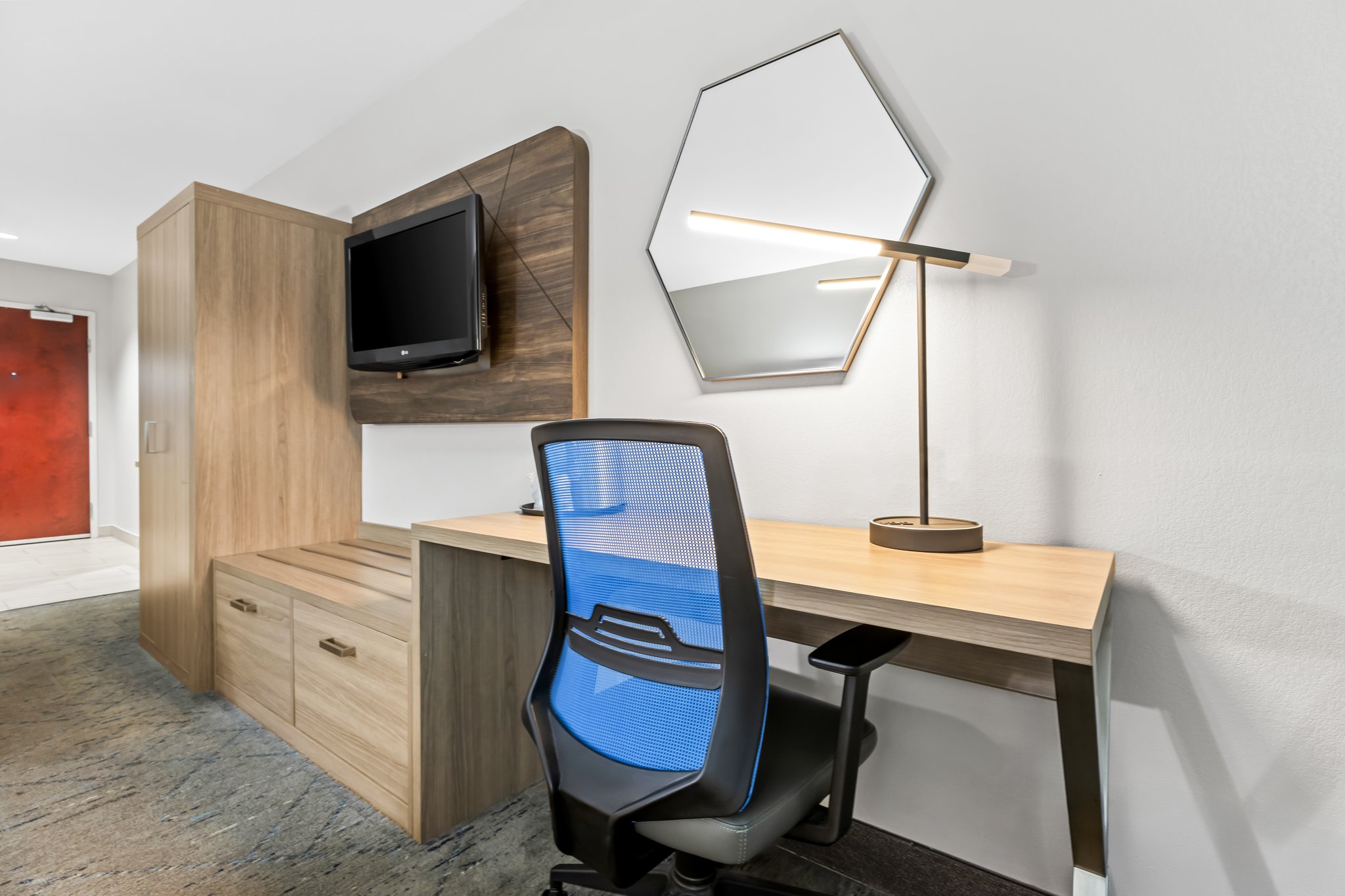 Holiday Inn Express & Suites Florence Northeast by IHG Image