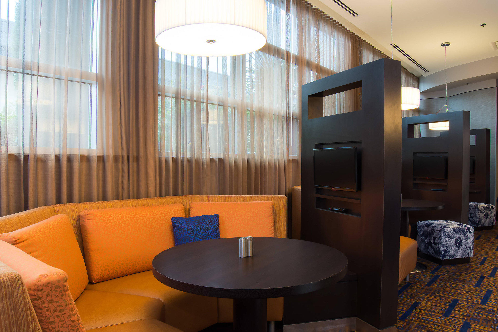 Courtyard by Marriott Columbia Downtown at USC Photo