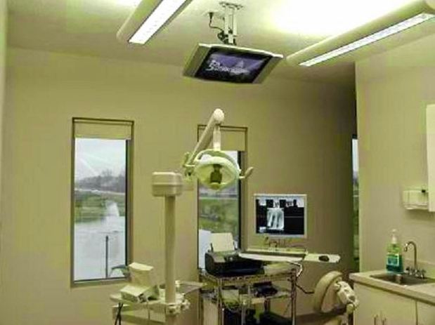 Images Max L Lingo, DDS