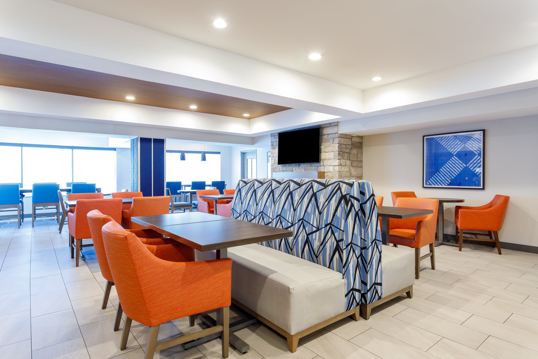 Holiday Inn Express & Suites Lancaster by IHG Image