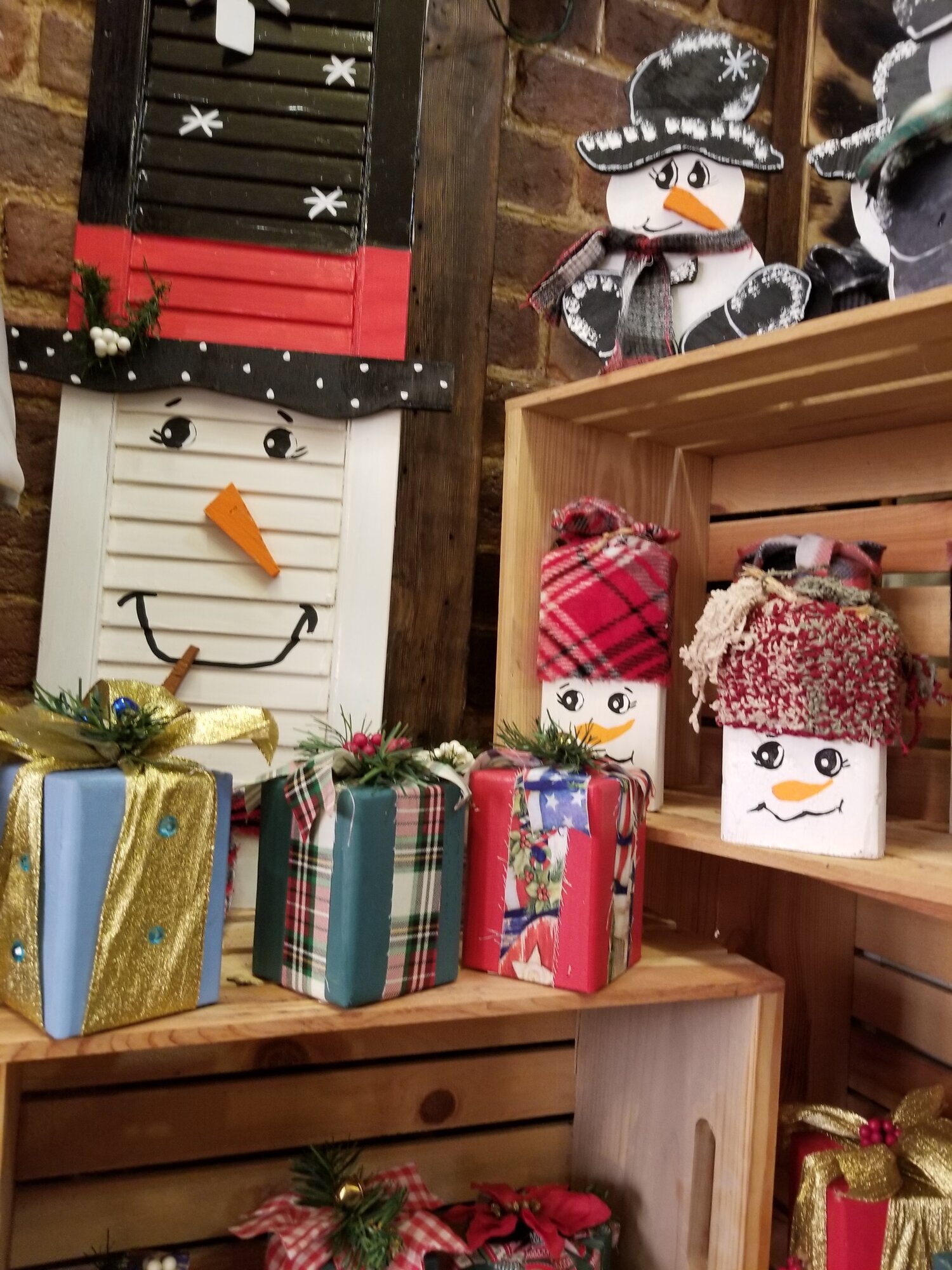 Liberty Street General Store - Craft Table Image