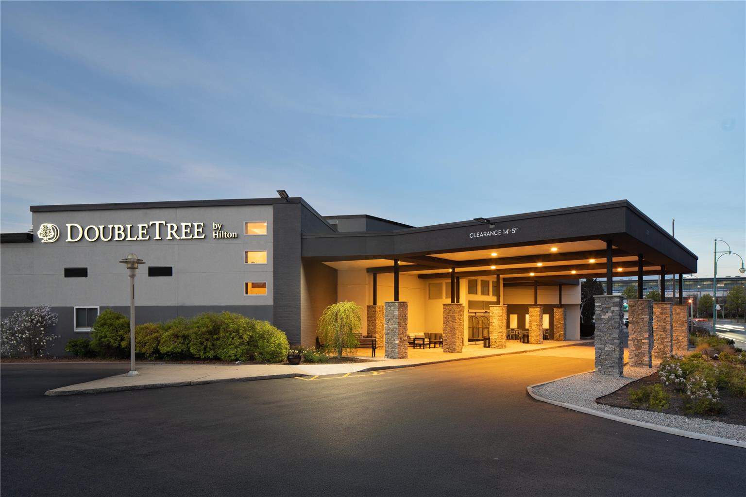 DoubleTree by Hilton Providence Airport Warwick Image