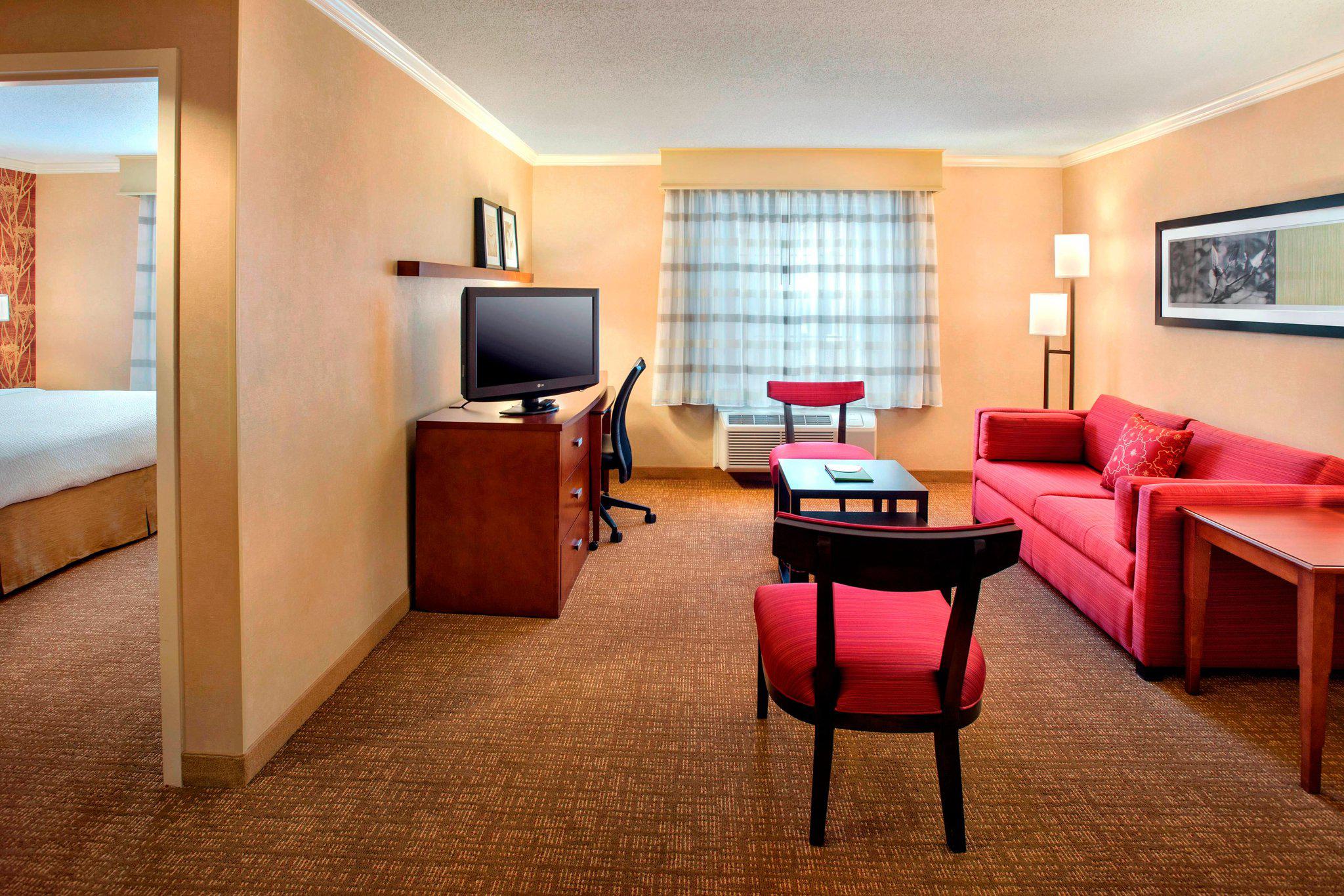 Courtyard by Marriott Boston Danvers Photo