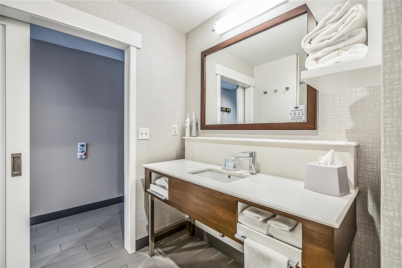 Hampton Inn & Suites Howell Image