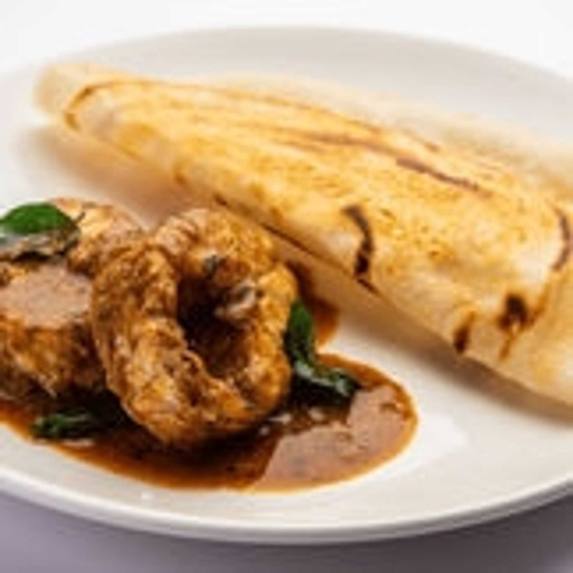 Kal Dosa With Fish Kulambu (3 Pcs)