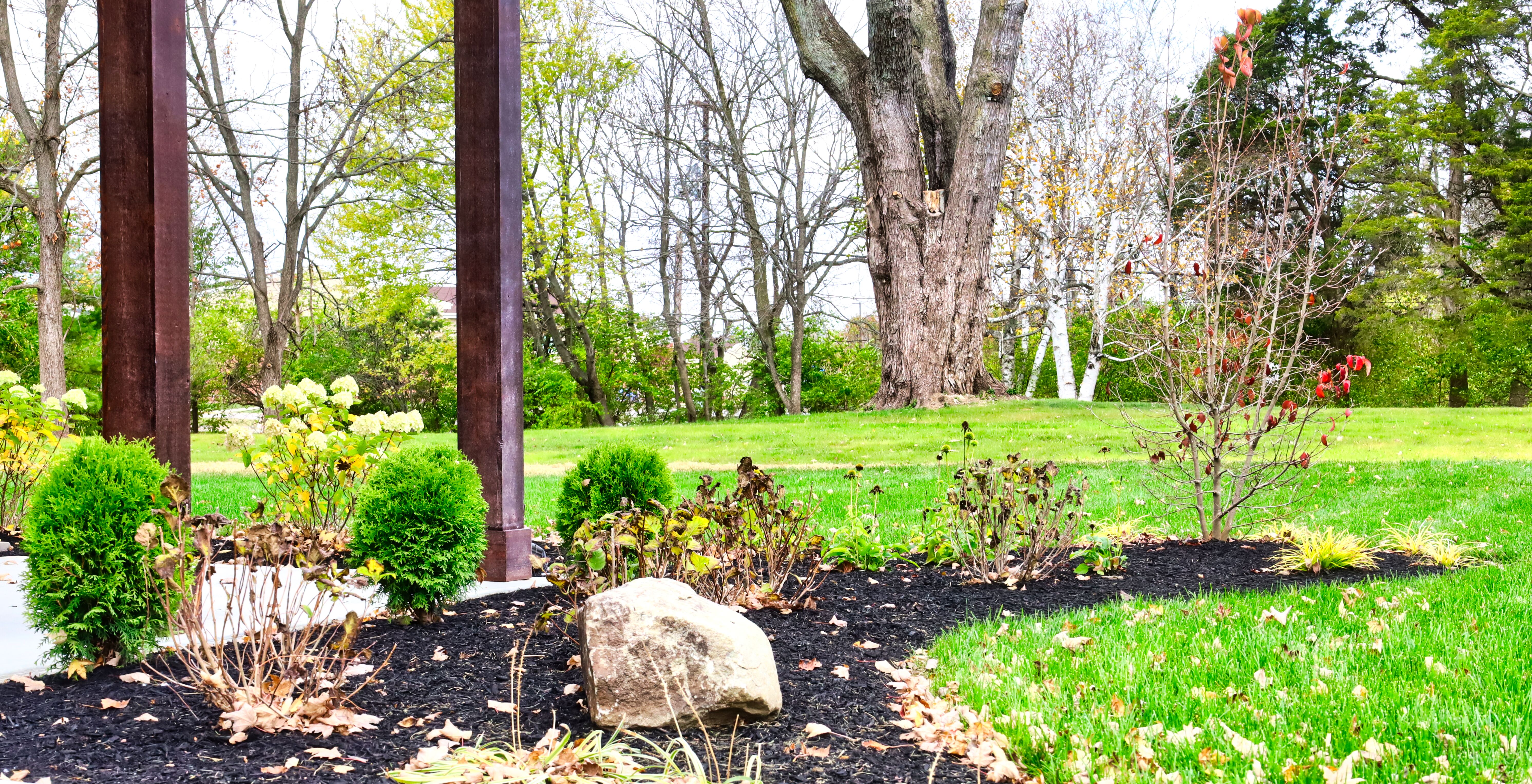 Oakwood Lawn & Landscaping Image