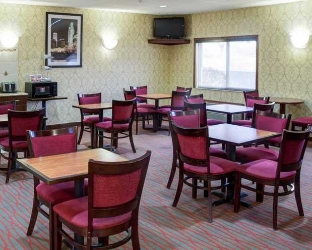 Images Comfort Suites