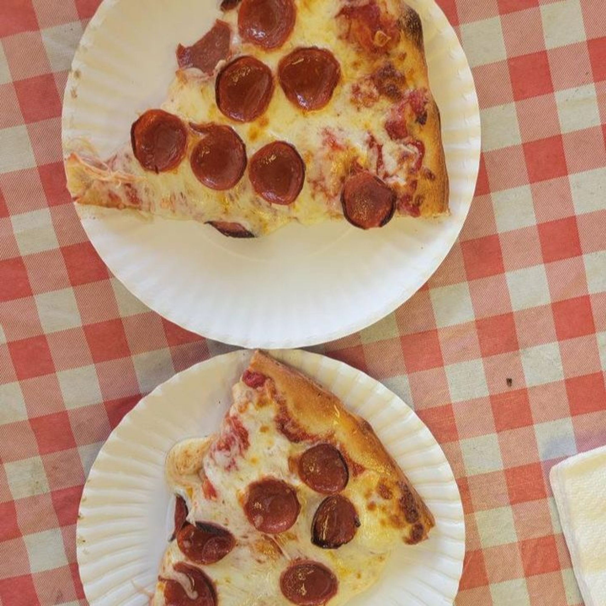 2 Slices & 20oz Pop