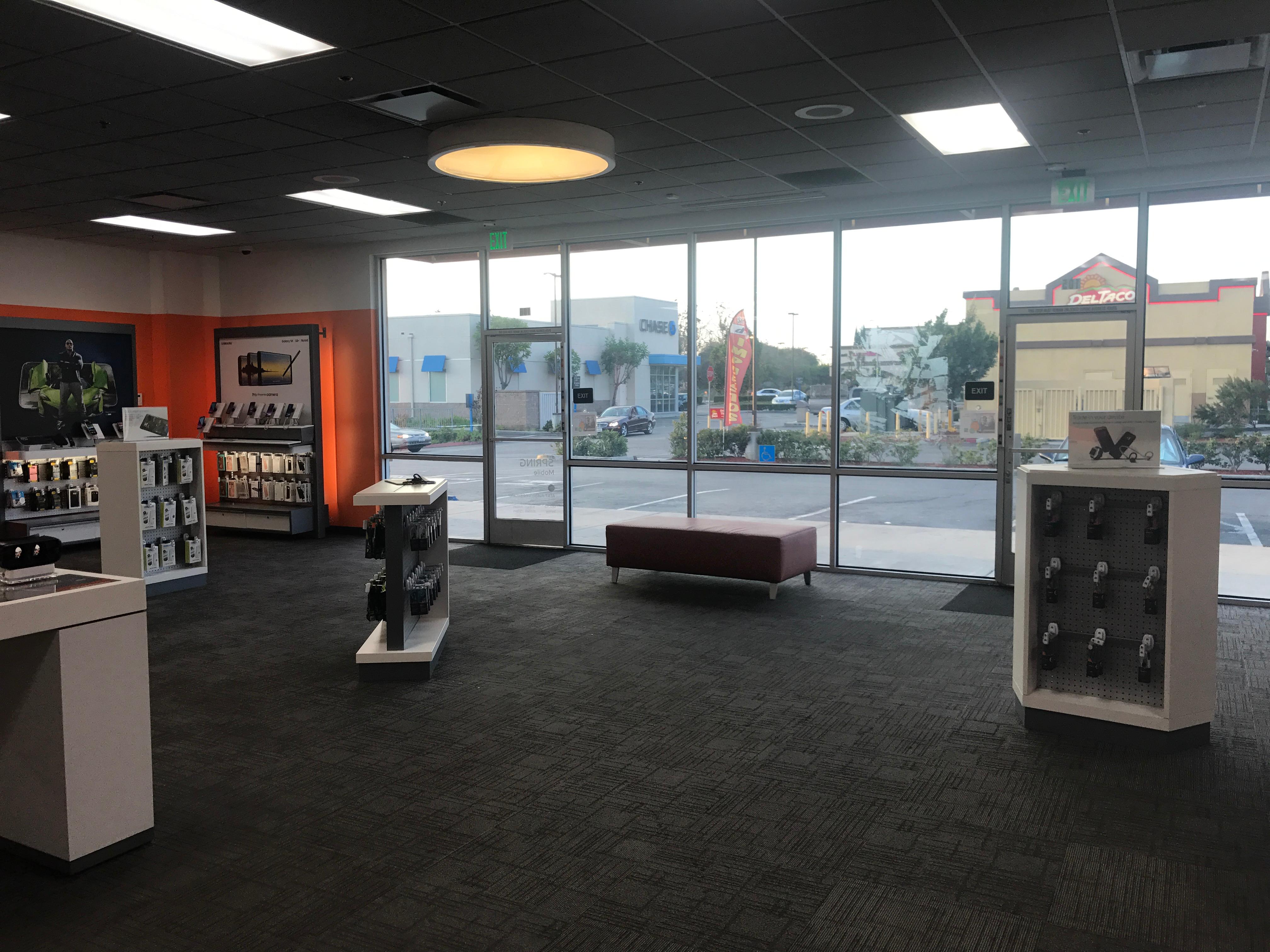 AT&T Store Photo