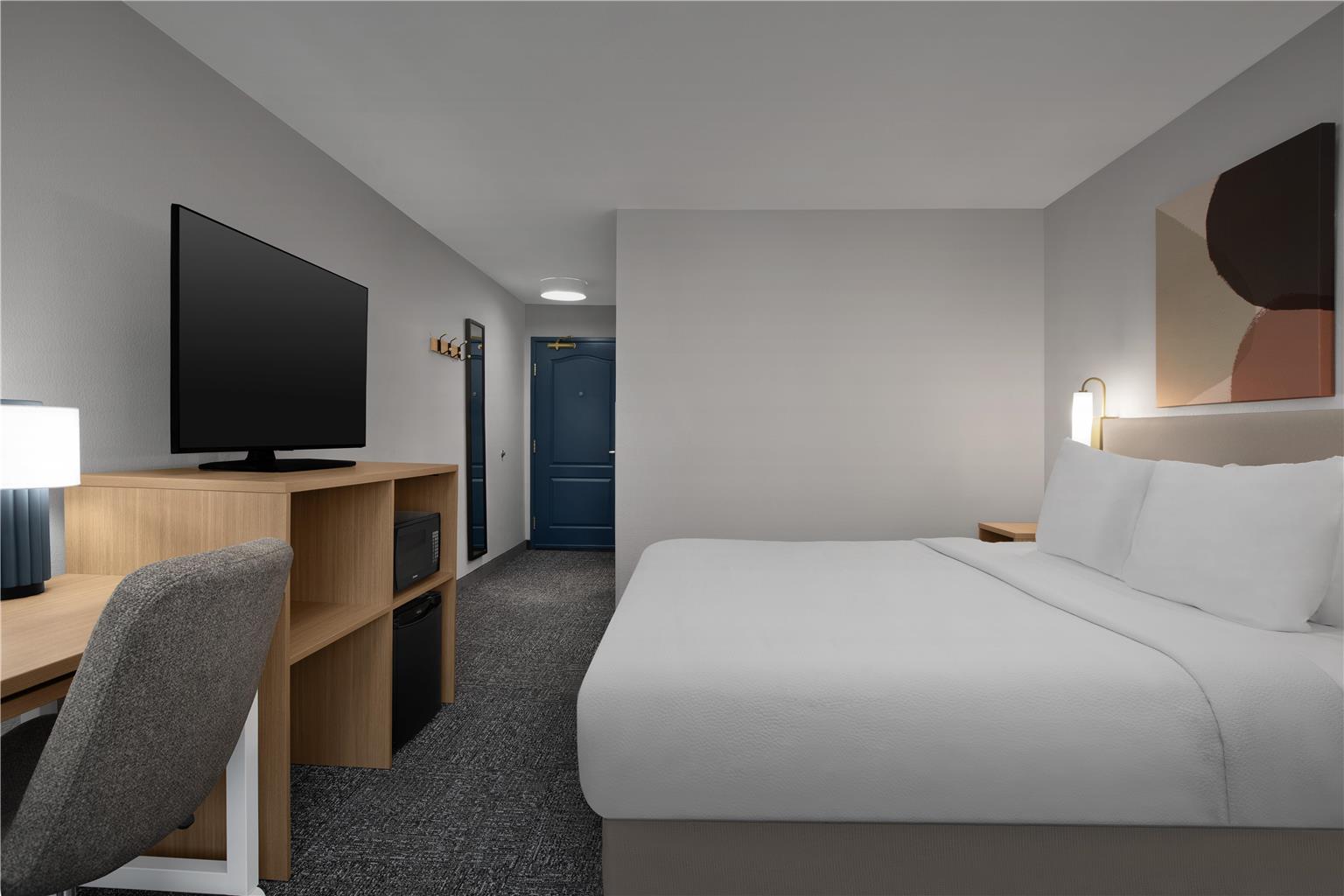 Spark by Hilton Washington Meadowlands Blvd Image