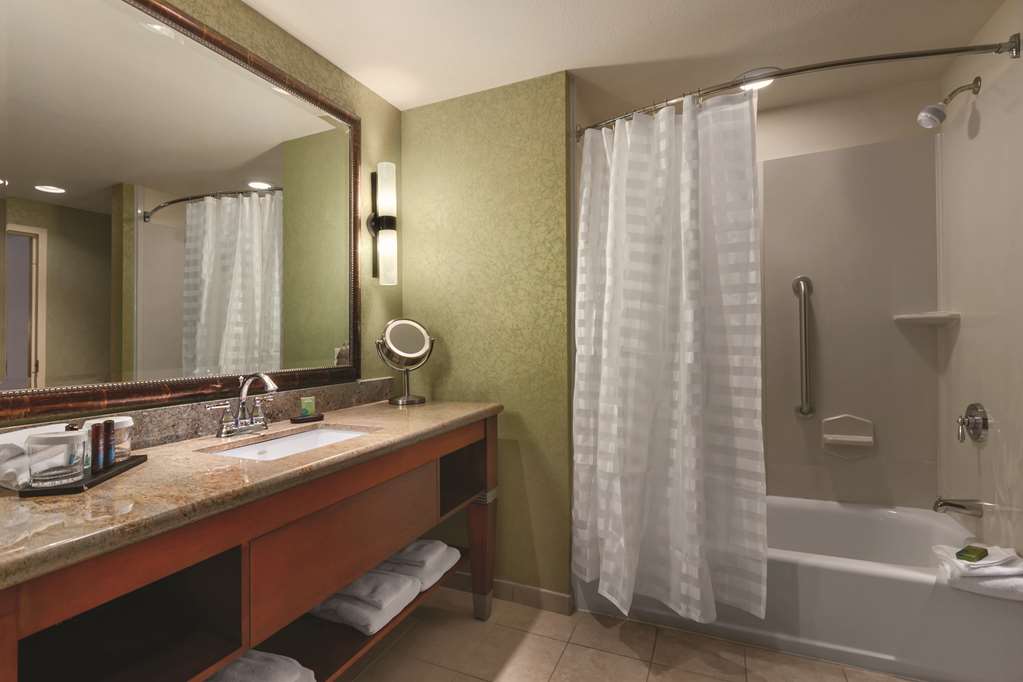 Embassy Suites by Hilton Omaha La Vista Hotel & Conference Center Image