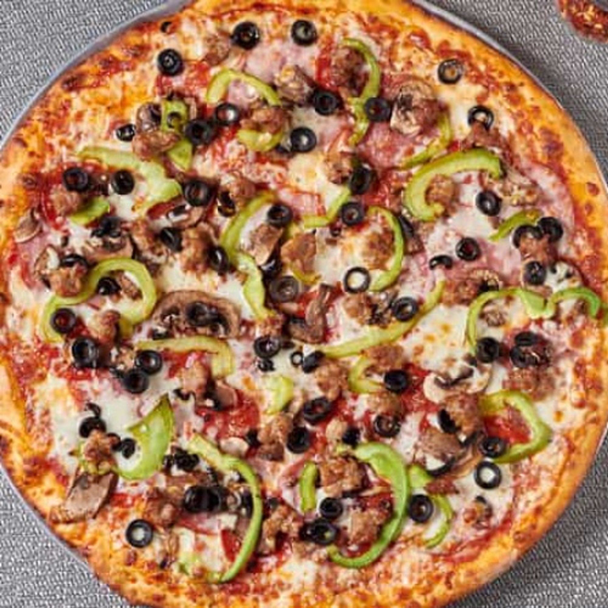 L.A. Super Combo Pizza