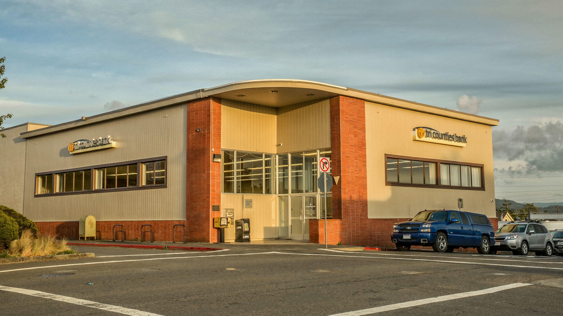 Tri Counties Bank