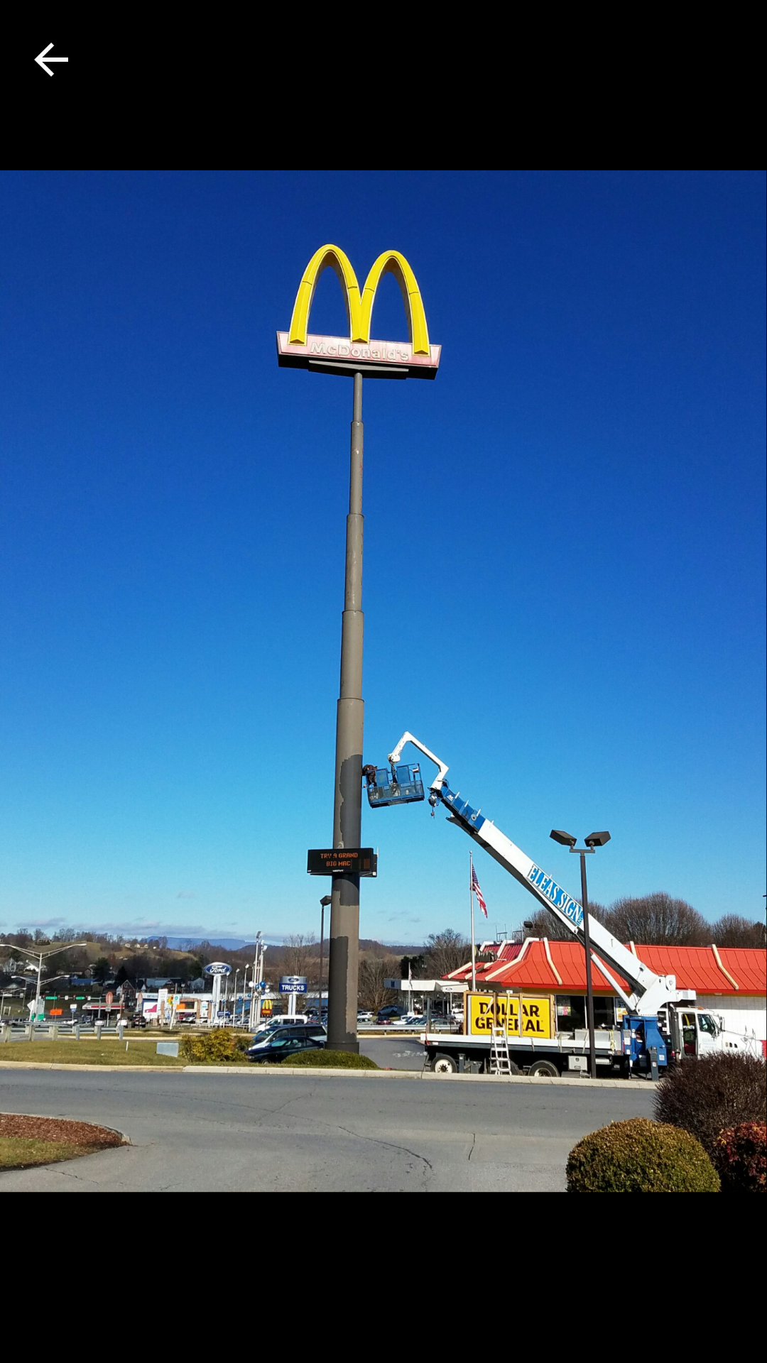 Eleas Sign Repair  and  Crane Service Photo