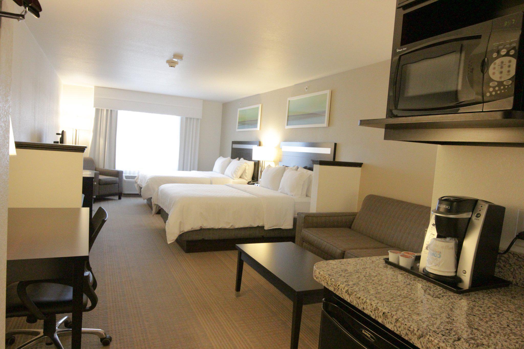 Holiday Inn Express & Suites Montgomery Photo