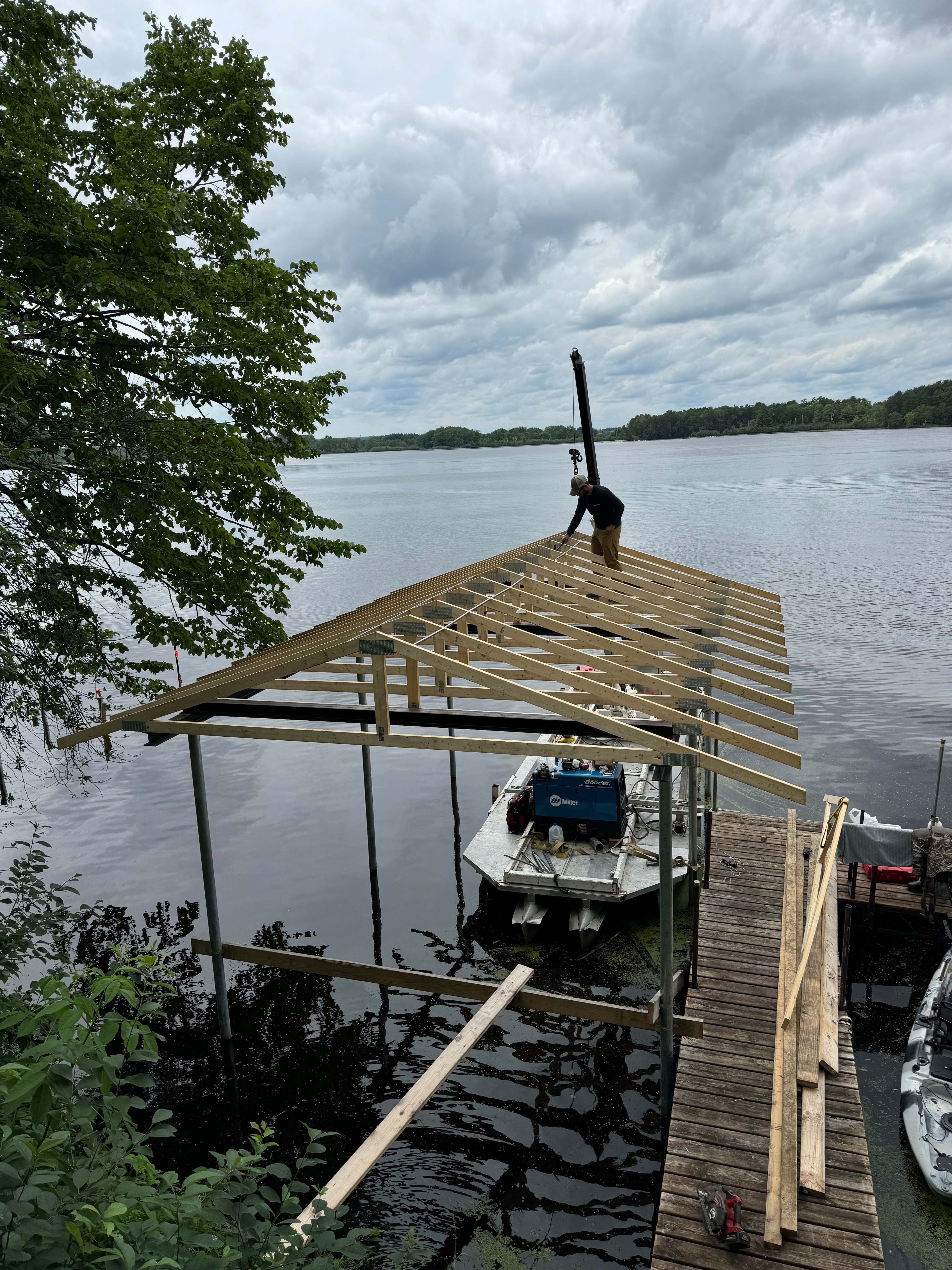 JH Dock and Lift Services Image