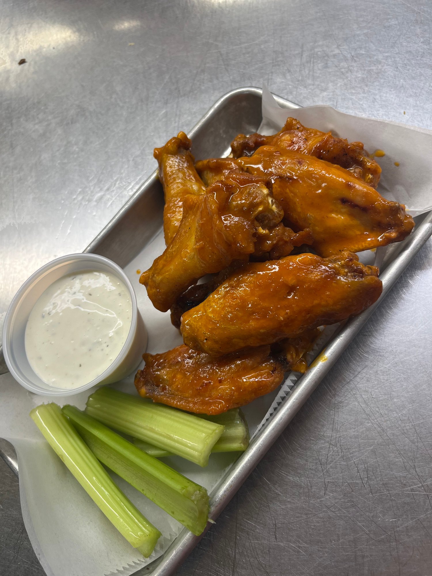 1 lb of wings