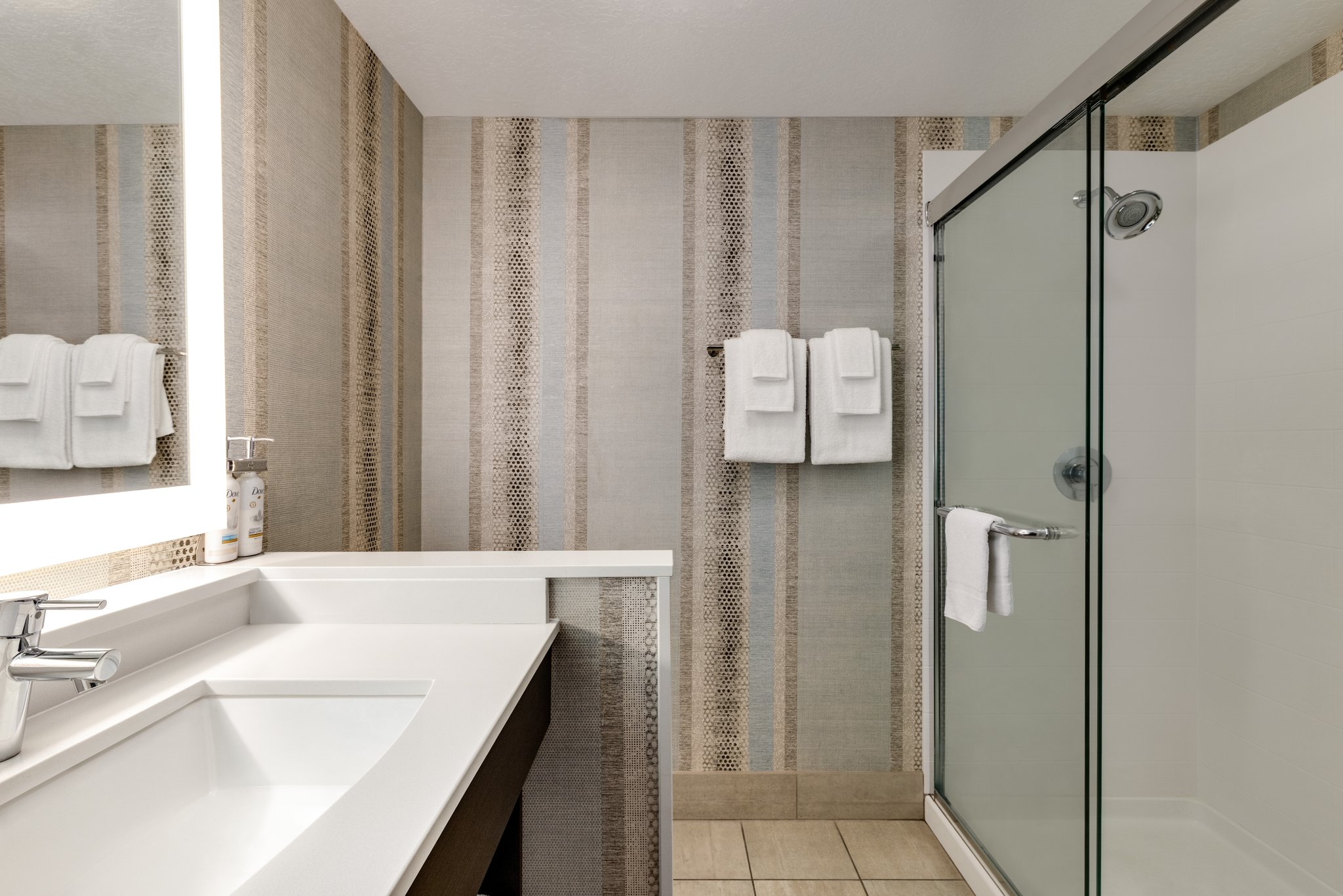 Holiday Inn Express & Suites Eugene Downtown - University by IHG Image