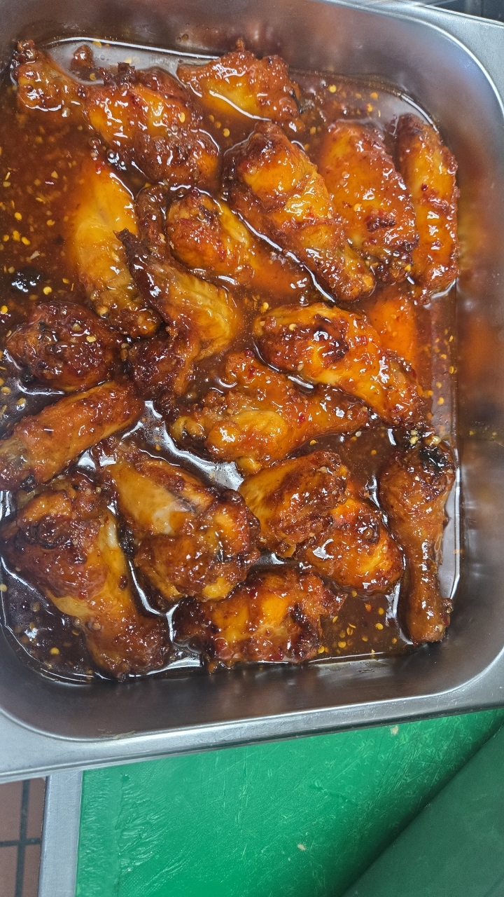 SWEET CHILI WINGS (8 PIECES)