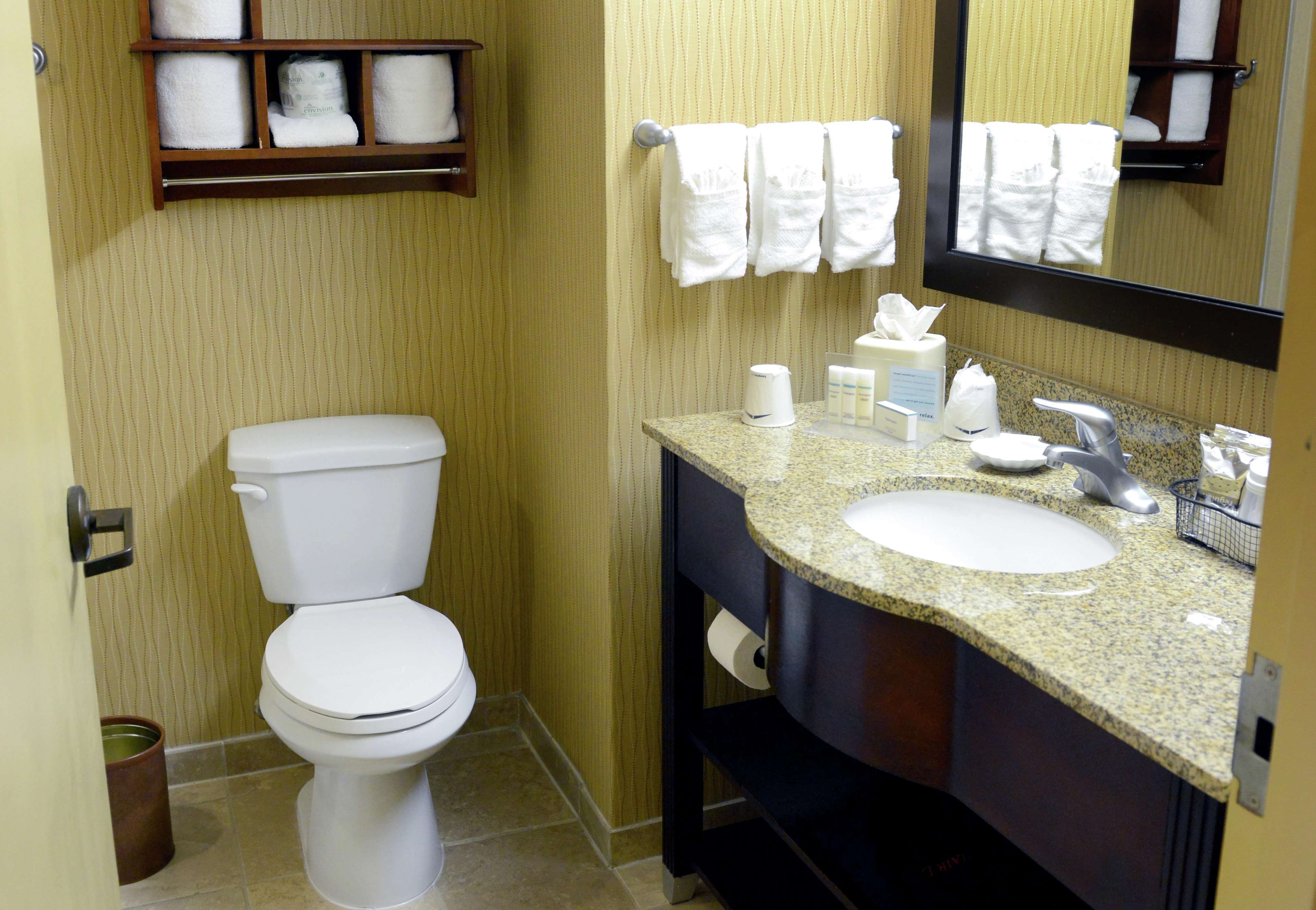 Hampton Inn & Suites El Paso-Airport Photo