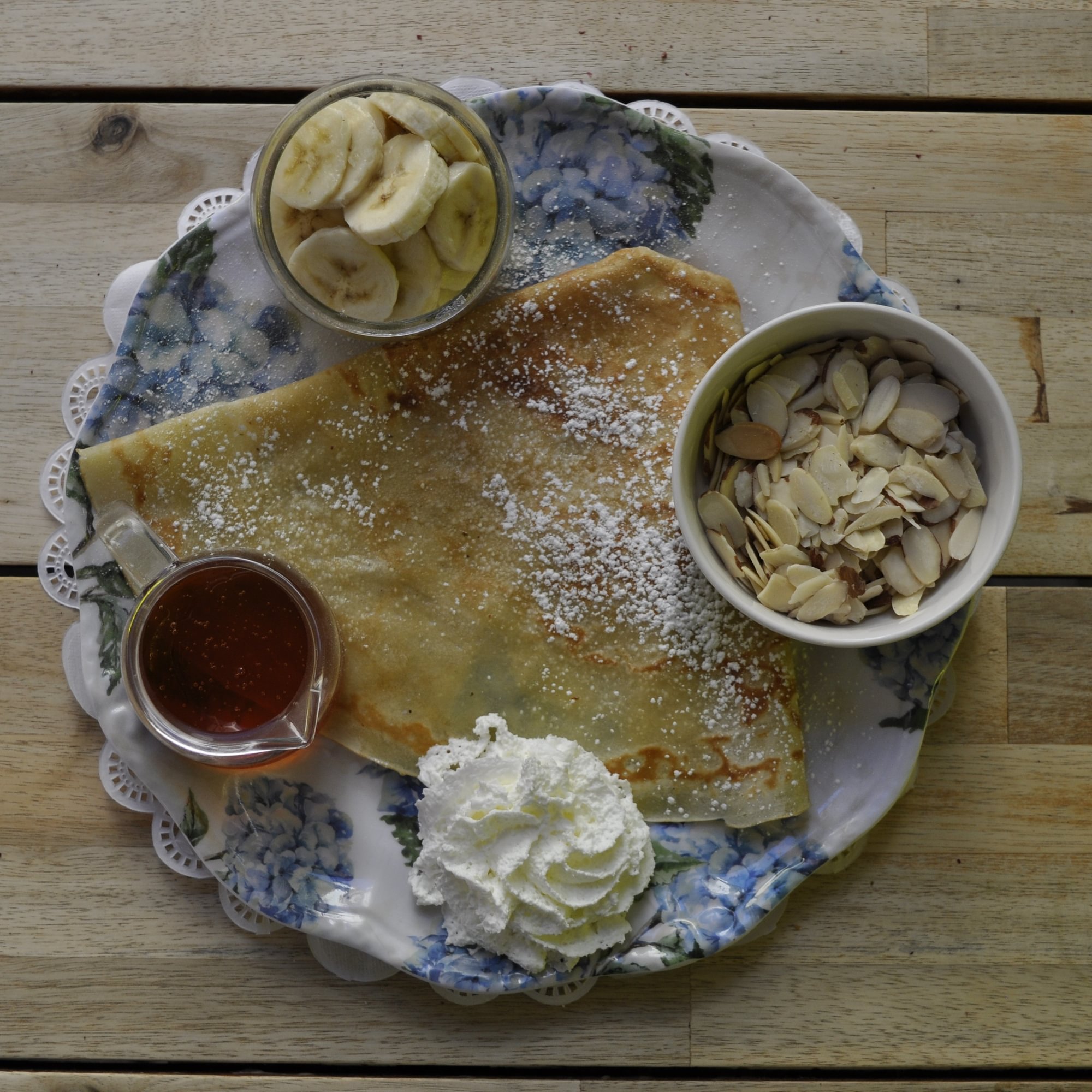 Honey, Banana and Almonds Crepes