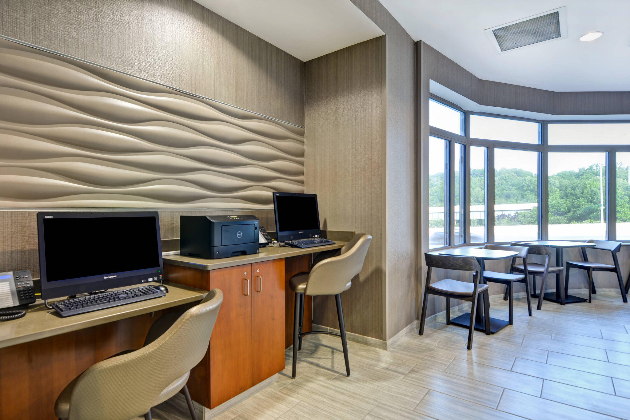 SpringHill Suites by Marriott Cincinnati Midtown Photo