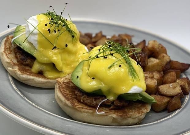 Eggs Benedict - Classic Platter